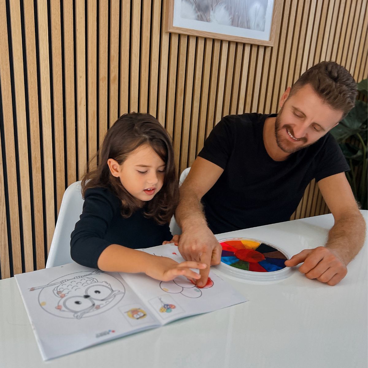 FINGER PARTY – Balíček 3 omalovánek + barevná paletka (3×44 stran, od 1 roku)