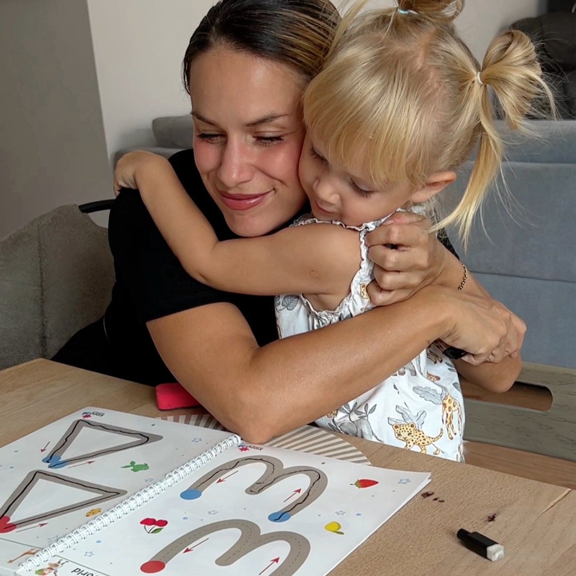 Vše v jednom: 5 digitálních knih, 444 stran (omalovánky, matematika, abeceda, origami, tvary a objekty)