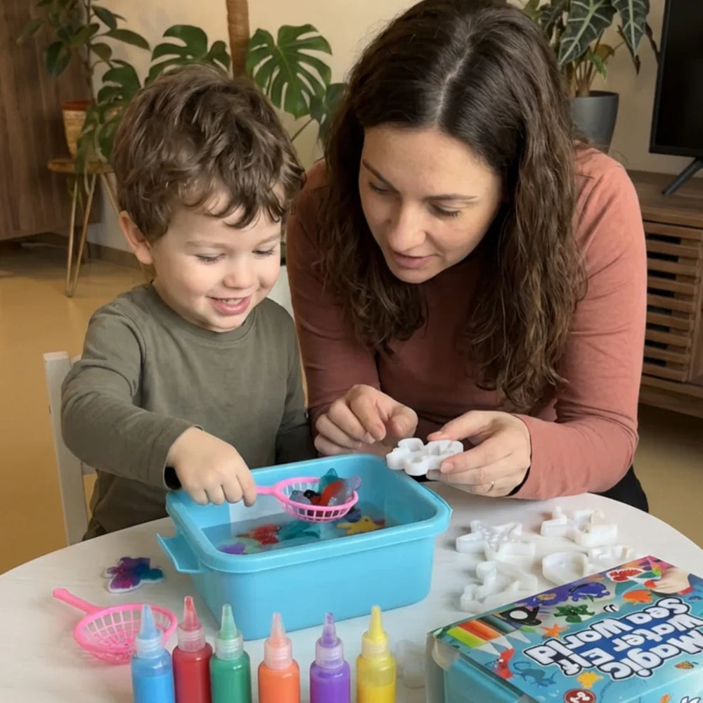 Obsah sady Magic Water Squishies Mořský svět – gelové barvy, formičky, síťka a úložný box