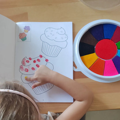 Barevná paletka s 12 různými barvami pro malování prstíky (1+ rok)