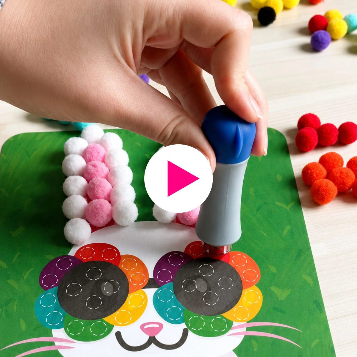 Pom Pom sada – vytvořte kouzelná 3D zvířátka z hebkých bambulek bez nepořádku! (5+ let)