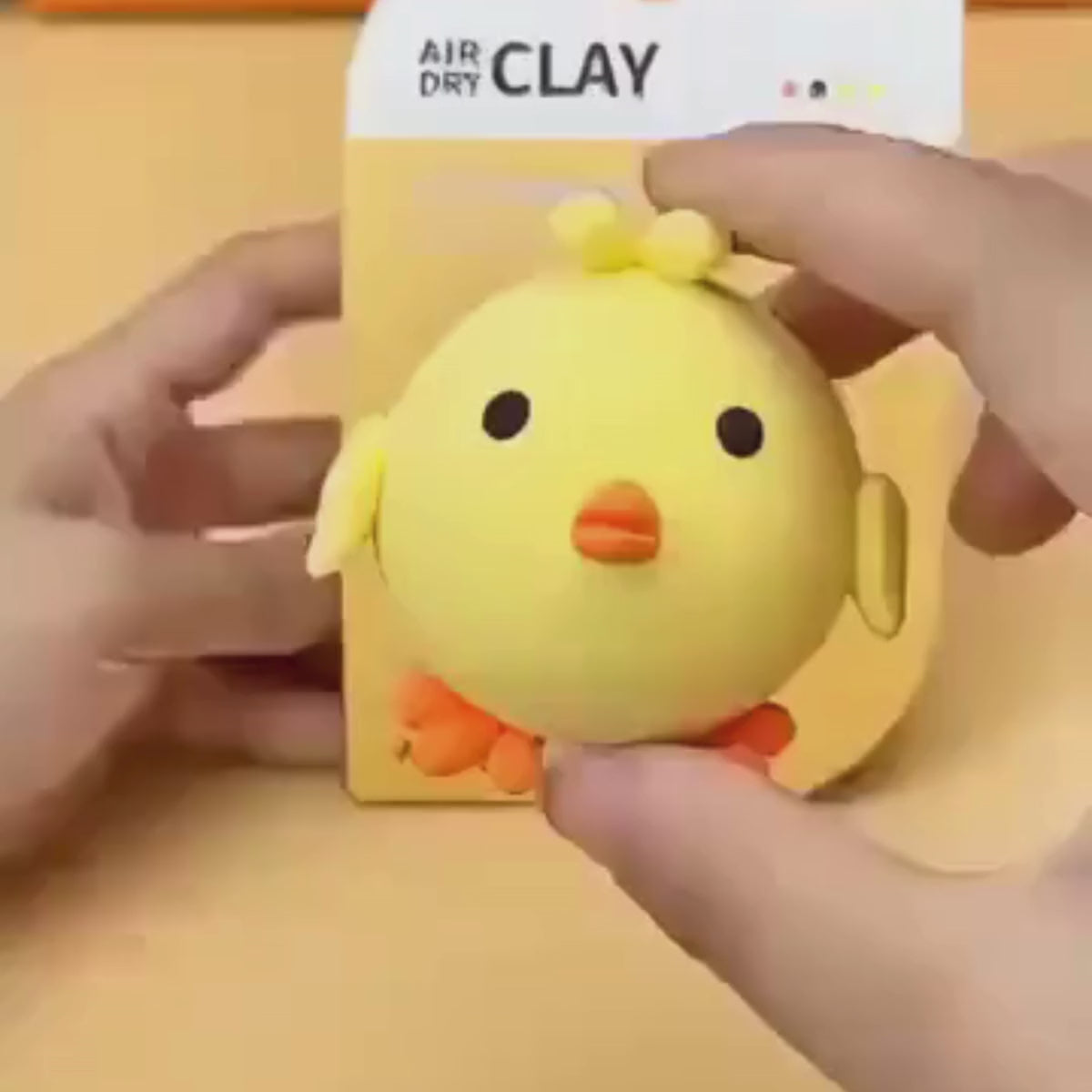 64-dílná DIY sada Squishy Clay (4+ let)
